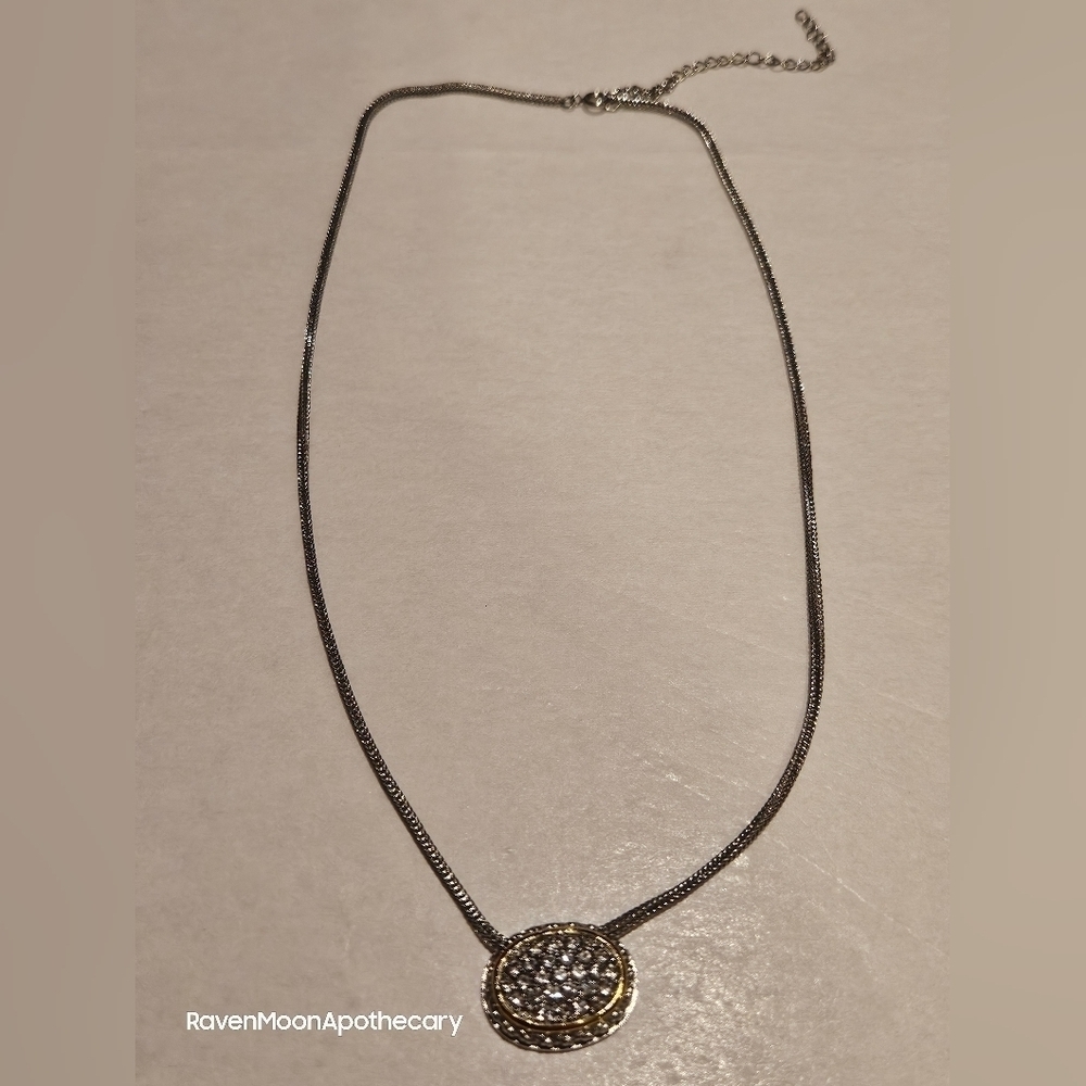 3/15$ BUndle Deal   Very Adorable Charm Necklace